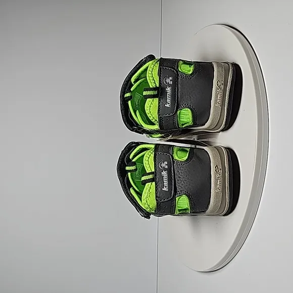 Kamik Wildcat Water Sandals Shoes Slip-On Closed Toe Hiking Unisex Green Gray 3