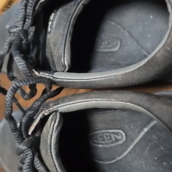 Keen Austin Black Leather Water Proof Shoes Mens Size 8.5