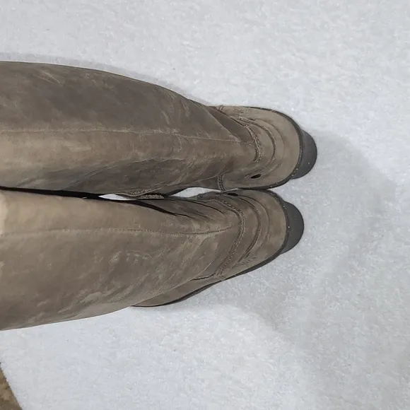 Keen Brown Nubuck Tall Wedge Boots Women's Boots Size 6.5