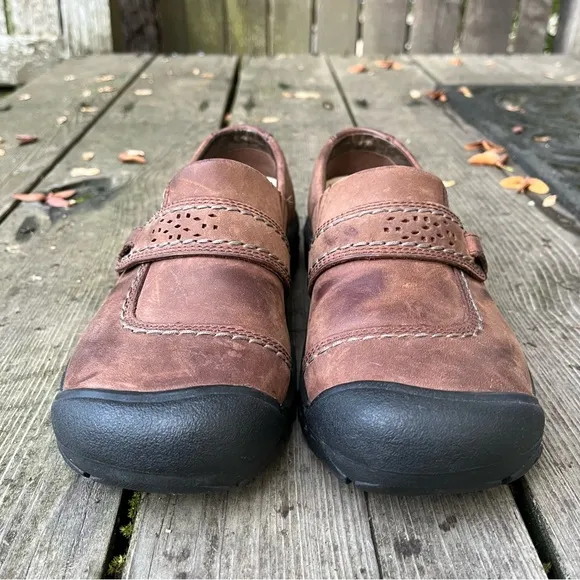 Keen Kaci Leather Slip On Shoes Sz 6