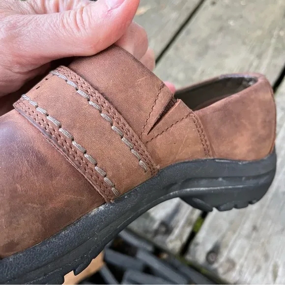 Keen Kaci Leather Slip On Shoes Sz 6