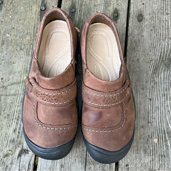 Keen Kaci Leather Slip On Shoes Sz 6