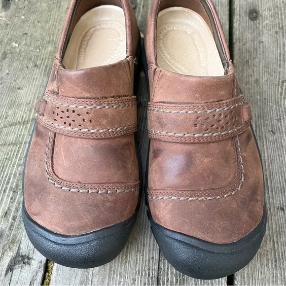 Keen Kaci Leather Slip On Shoes Sz 6
