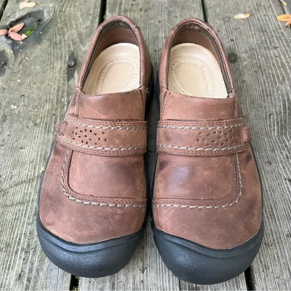 Keen Kaci Leather Slip On Shoes Sz 6