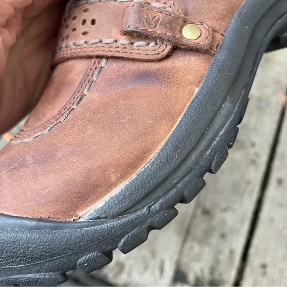 Keen Kaci Leather Slip On Shoes Sz 6