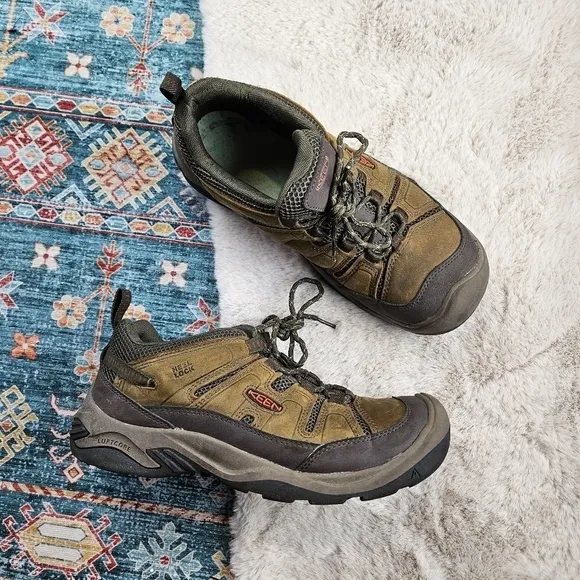 KEEN Men’s Circadia Vent Low Height Breathable Hiking Shoes US 10.5