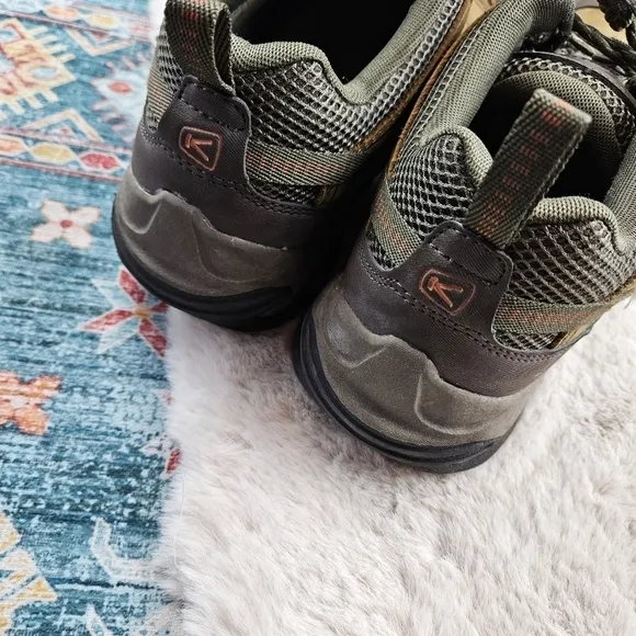 KEEN Men’s Circadia Vent Low Height Breathable Hiking Shoes US 10.5