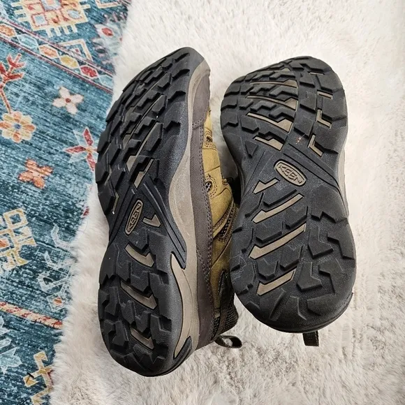 KEEN Men’s Circadia Vent Low Height Breathable Hiking Shoes US 10.5