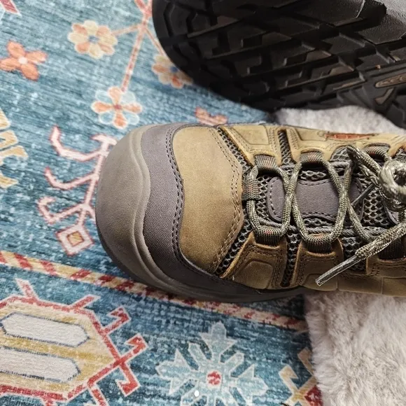KEEN Men’s Circadia Vent Low Height Breathable Hiking Shoes US 10.5