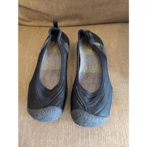 Keen size 11 Women's Barefoot Water Shoes