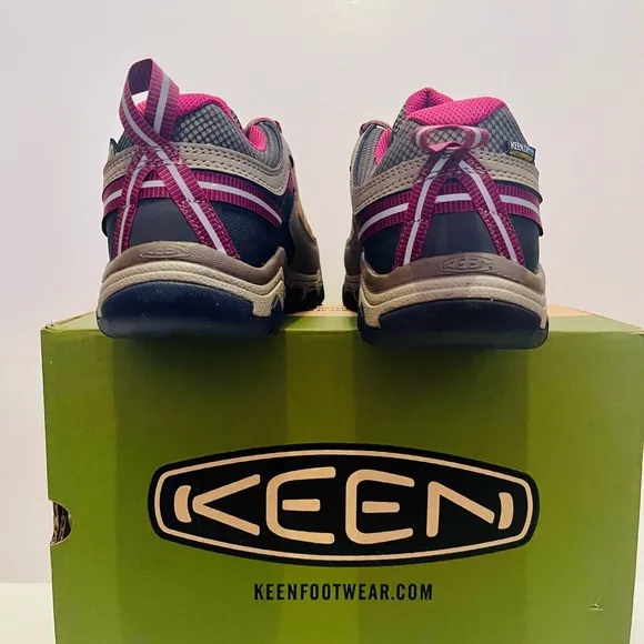 KEEN Weiss &amp; Boysenberry Targhee 111 Waterproof Leather Hiking Shoes.