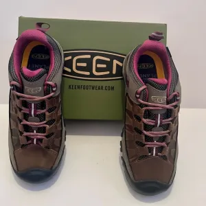 KEEN Weiss &amp; Boysenberry Targhee 111 Waterproof Leather Hiking Shoes.