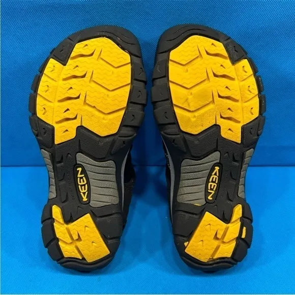KEEN Women's Newport H2 Closed Toe Water Sandal Size 6.5