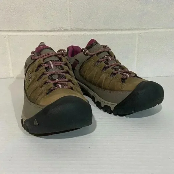 Keen Women's Targhee III Waterproof Hiking Shoe 10 Weiss/Boysenberry #1018177
