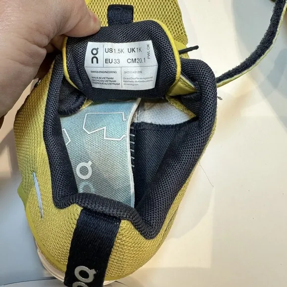 Kid's Size 1.5 - ON CLOUD Cloud Play Yellow Running Shoes Unisex