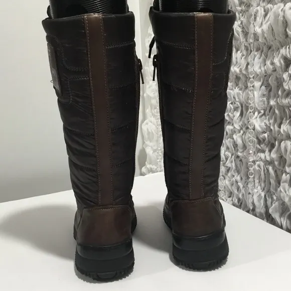 Kid’s tall boots 👢