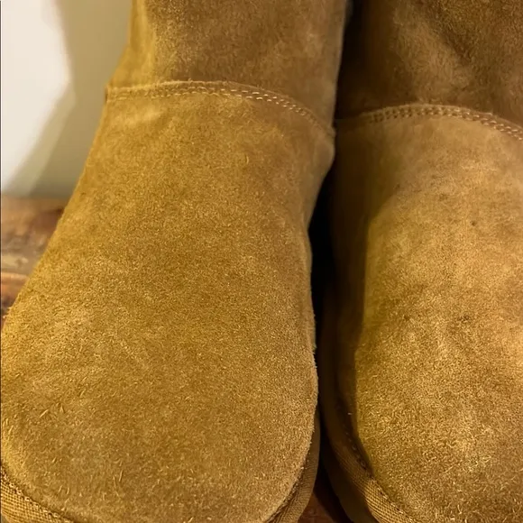 Koolaburra by UGG Chesnut Suede Short Boots, Women’s Size 8