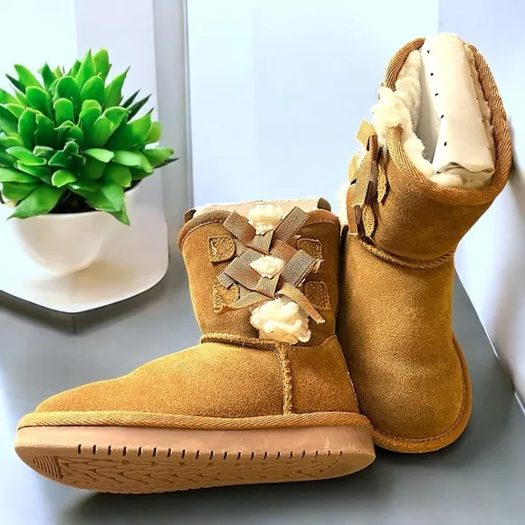 Koolaburra By UGG Kid’s Victoria Short Boots