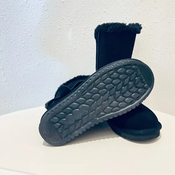 Koolaburra By UGG Women’s Arlena Bow Suede Black Short  Boots Size 5 NWT