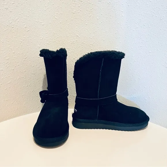 Koolaburra By UGG Women’s Arlena Bow Suede Black Short  Boots Size 5 NWT