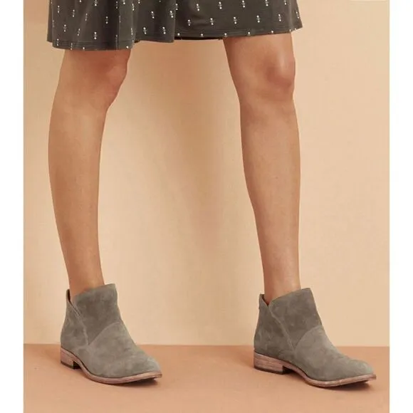 Kork-Ease® Ryder Short Ankle Boots in Gray Size 6.5/ excellent