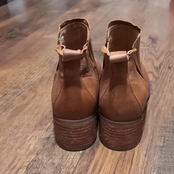 Korks Leather Ankle Boots Cognac Size 7.5