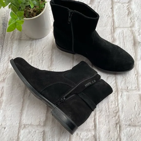 La Canadienne blacks boots women size 6 new