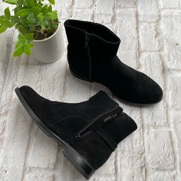 La Canadienne blacks boots women size 6 new