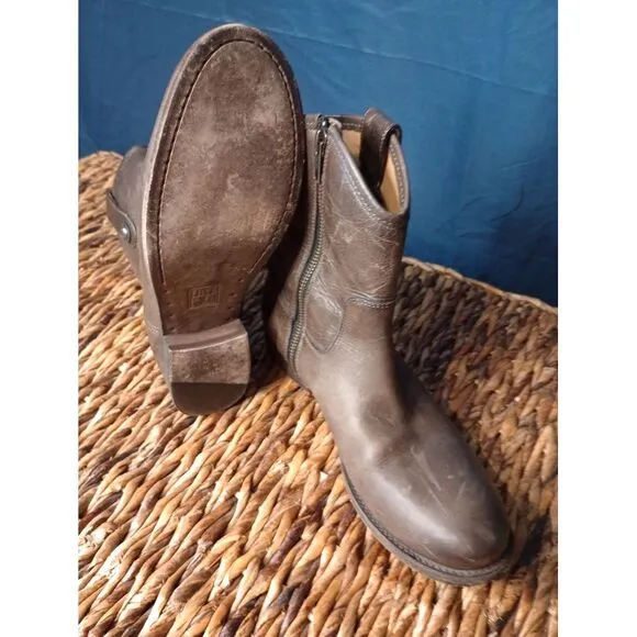 Ladies Frye 77908 Slate Melissa‎ Button Short Zip Leather. Boots 7.5M
