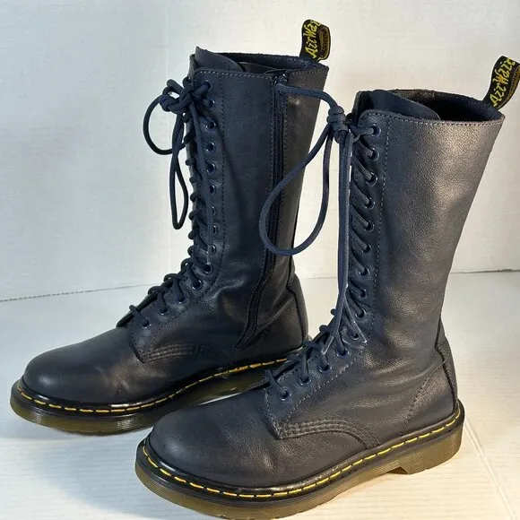 Ladies Size 7 Dr Martens tall boots