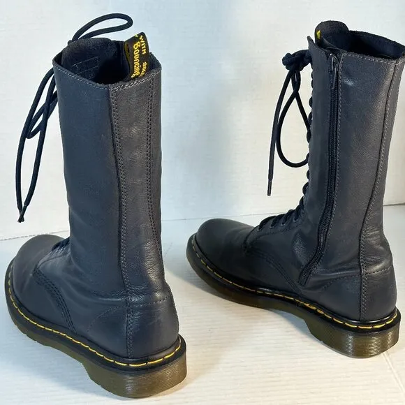 Ladies Size 7 Dr Martens tall boots