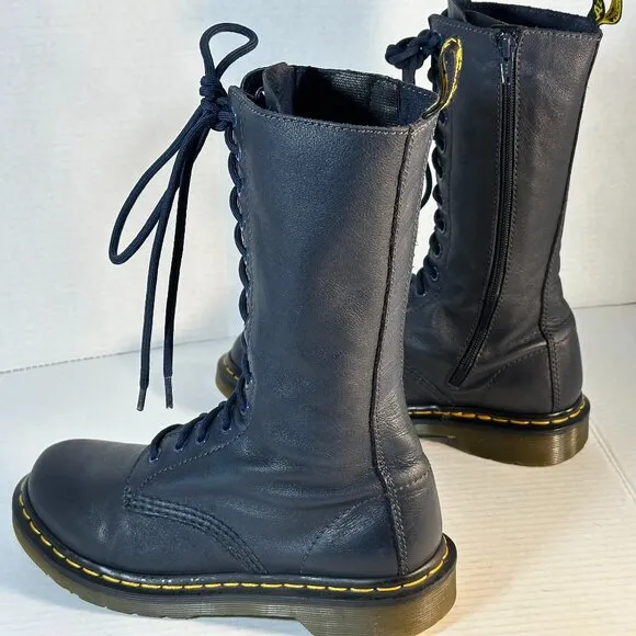 Ladies Size 7 Dr Martens tall boots