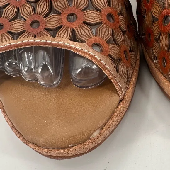 L’Artiste Spring Step Hibiscus Heel Comfort Sandals Size 38