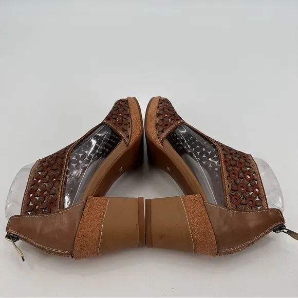 L’Artiste Spring Step Hibiscus Heel Comfort Sandals Size 38