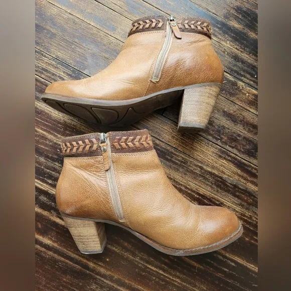 Leather booties, 8.5