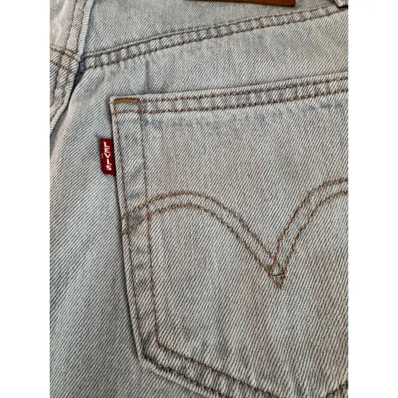 Levi's Premium High Loose Denim Shorts Light Wash Women's Size 25