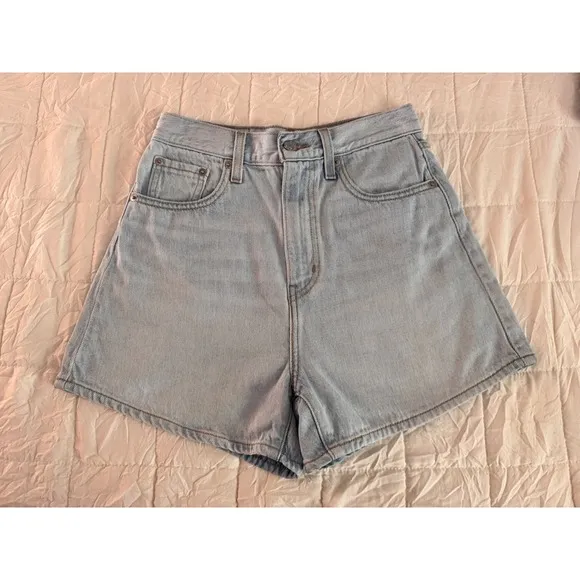 Levi's Premium High Loose Denim Shorts Light Wash Women's Size 25