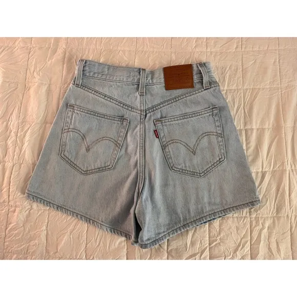Levi's Premium High Loose Denim Shorts Light Wash Women's Size 25