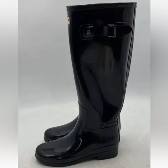 Like New! Hunter Black Tall Rain Boots women’s size 5