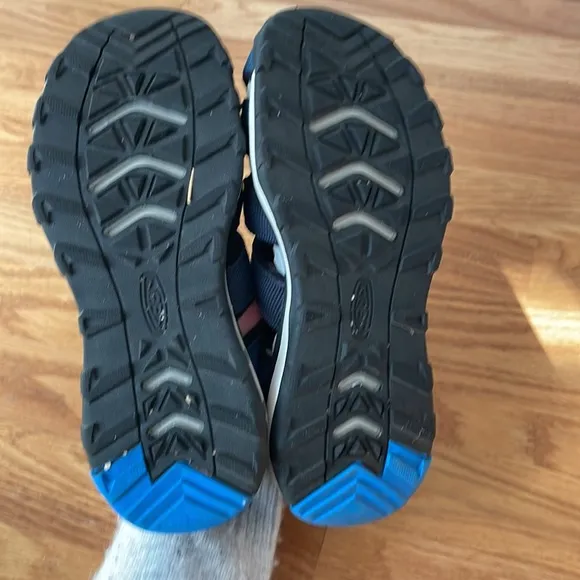 Like new Keen Sandals