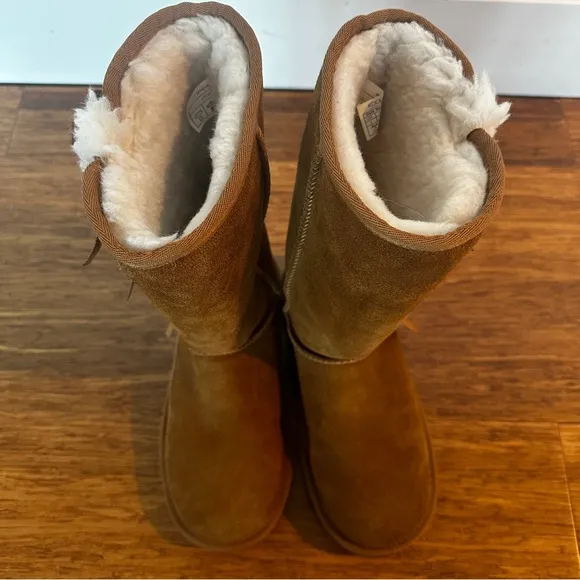 LIKE NEW Koolaburra by UGG Boot, size 3 (EU 35), Chestnut