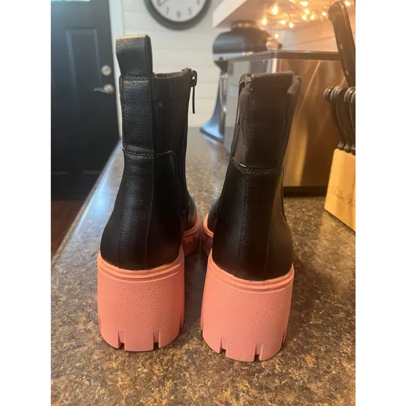 Like New Torrid Contrast Rain Bootie Wide Width