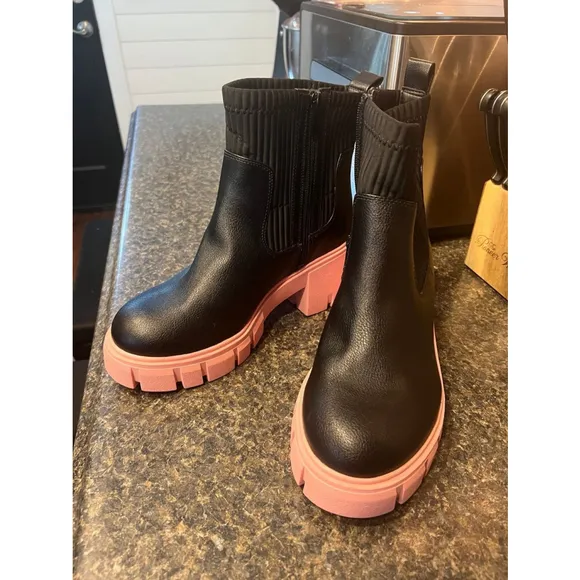 Like New Torrid Contrast Rain Bootie Wide Width
