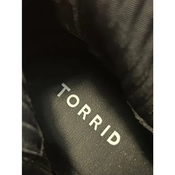 Like New Torrid Contrast Rain Bootie Wide Width
