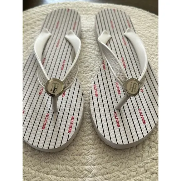 LOT of 7 pair of Women’s Tommy Hilfiger Flip flop Sandals Sizes in description