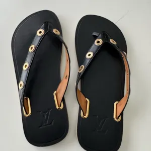 Louis Vuitton Flip Flop/Sandals