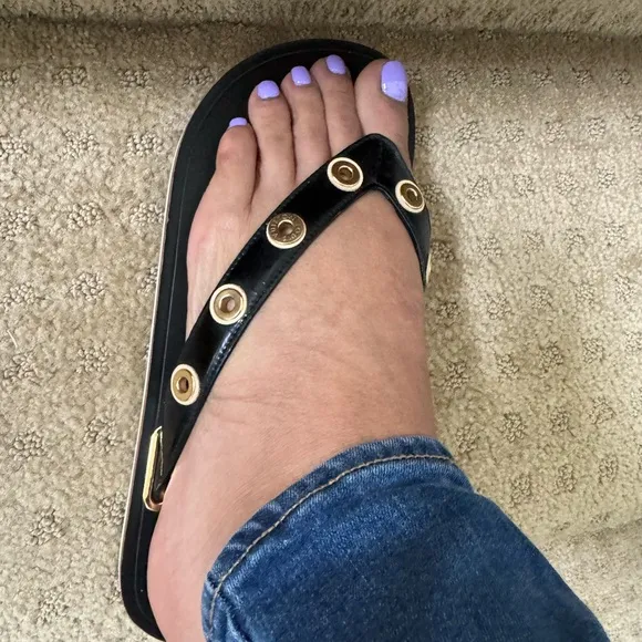 Louis Vuitton Flip Flop/Sandals