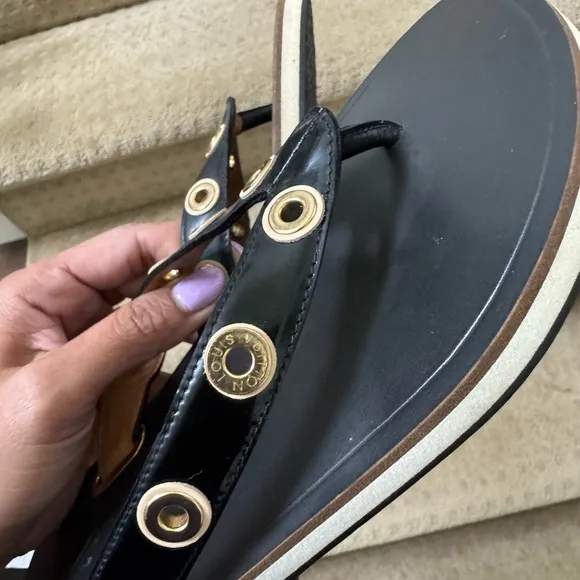 Louis Vuitton Flip Flop/Sandals
