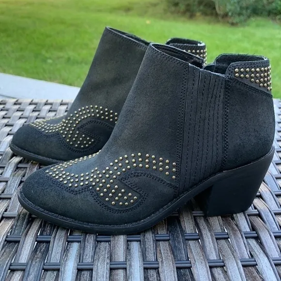 LUCKY Brand Maiaa Black Leather Studded Ankle Boots