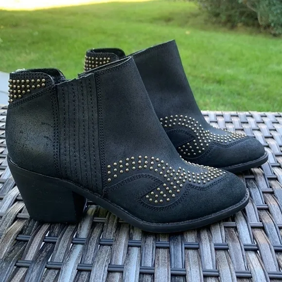 LUCKY Brand Maiaa Black Leather Studded Ankle Boots